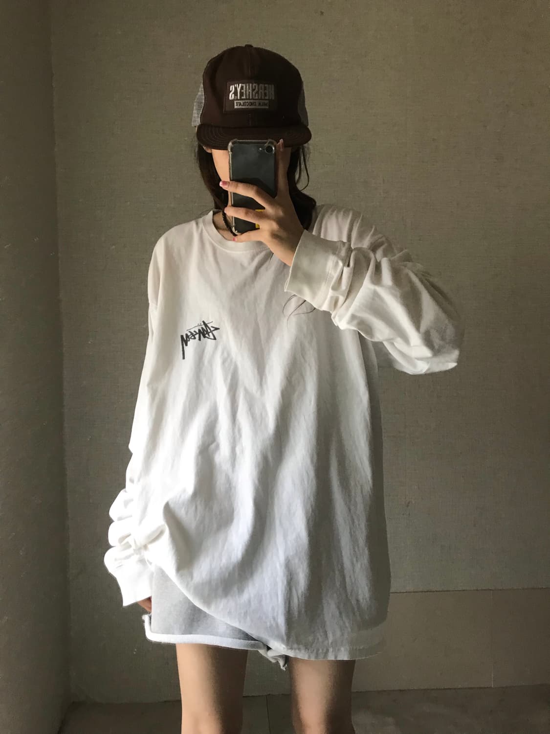 스투시 화이트 백프린팅 롱슬리브 상품이미지1