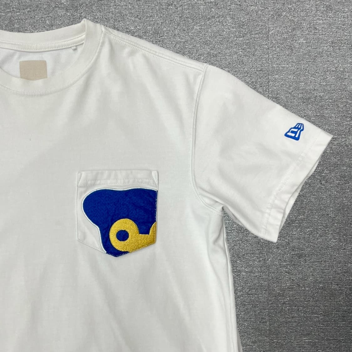 뉴에라 LA Rams 포켓 로고 반팔티 (L) 상품이미지3