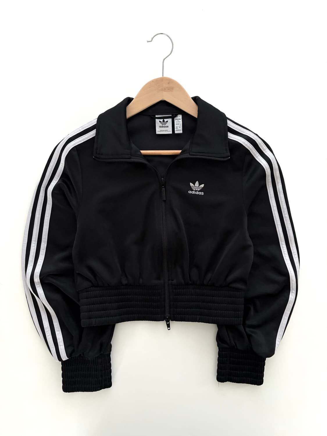 Adidas 아디다스 블랙 컬러 크롭 트랙 자켓 상품이미지5