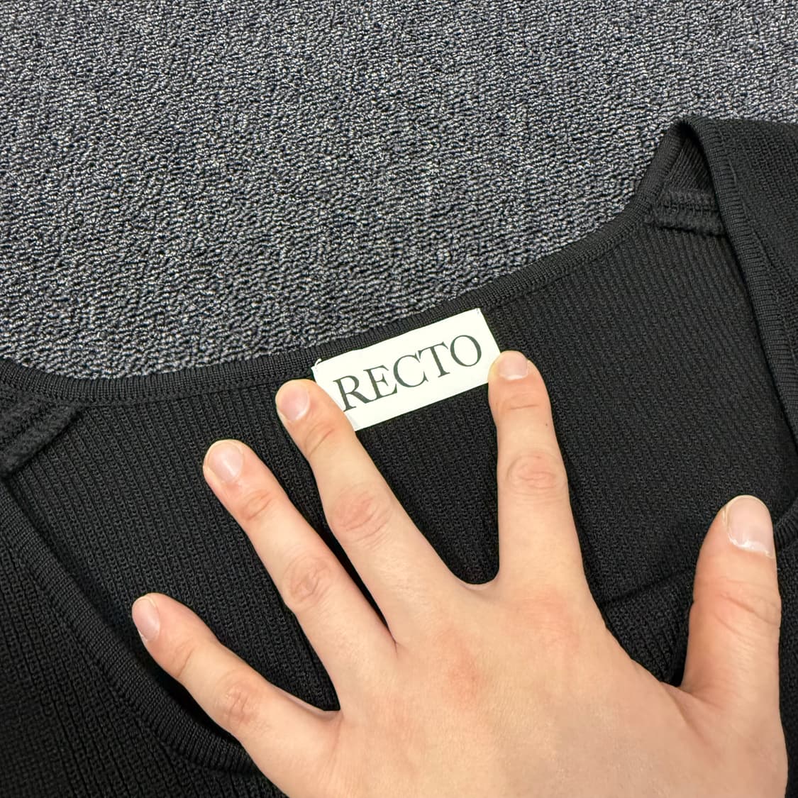 RECTO 렉토 시그니처 홀터넥 모나코 니트  상품이미지8