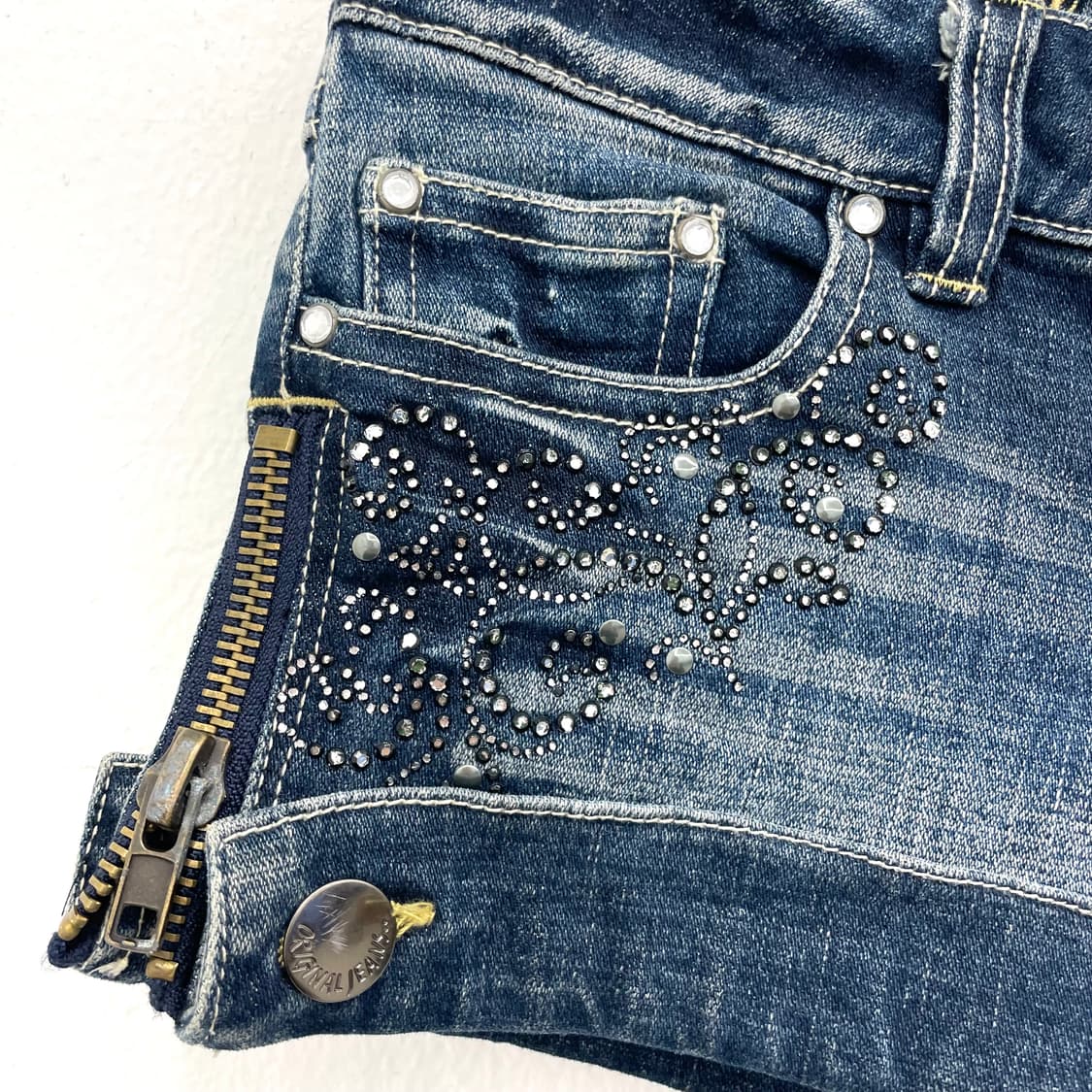 Low rise zip detail denim hot pants 상품이미지3