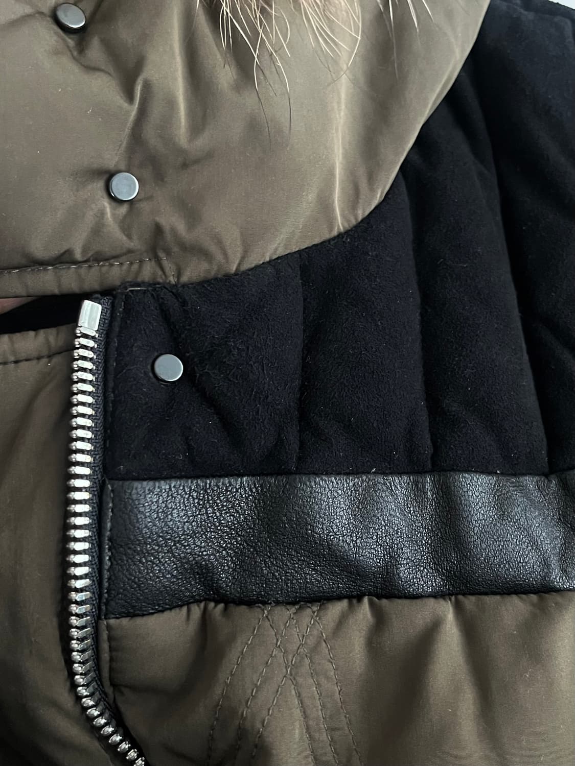 S) 산드로 라쿤 퍼 다운 패딩 점퍼 카키 상품이미지8