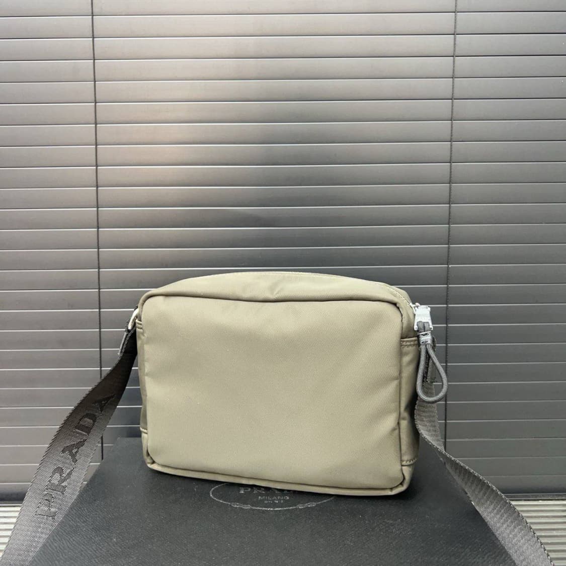 프라다의 리나일론 숄더백 상품이미지6