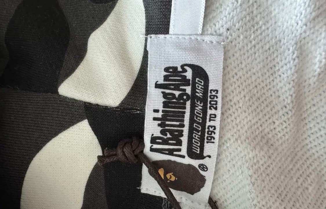 정품 새재품) BAPE 베이프 샤크 후드 블랙 카모 L 상품이미지4