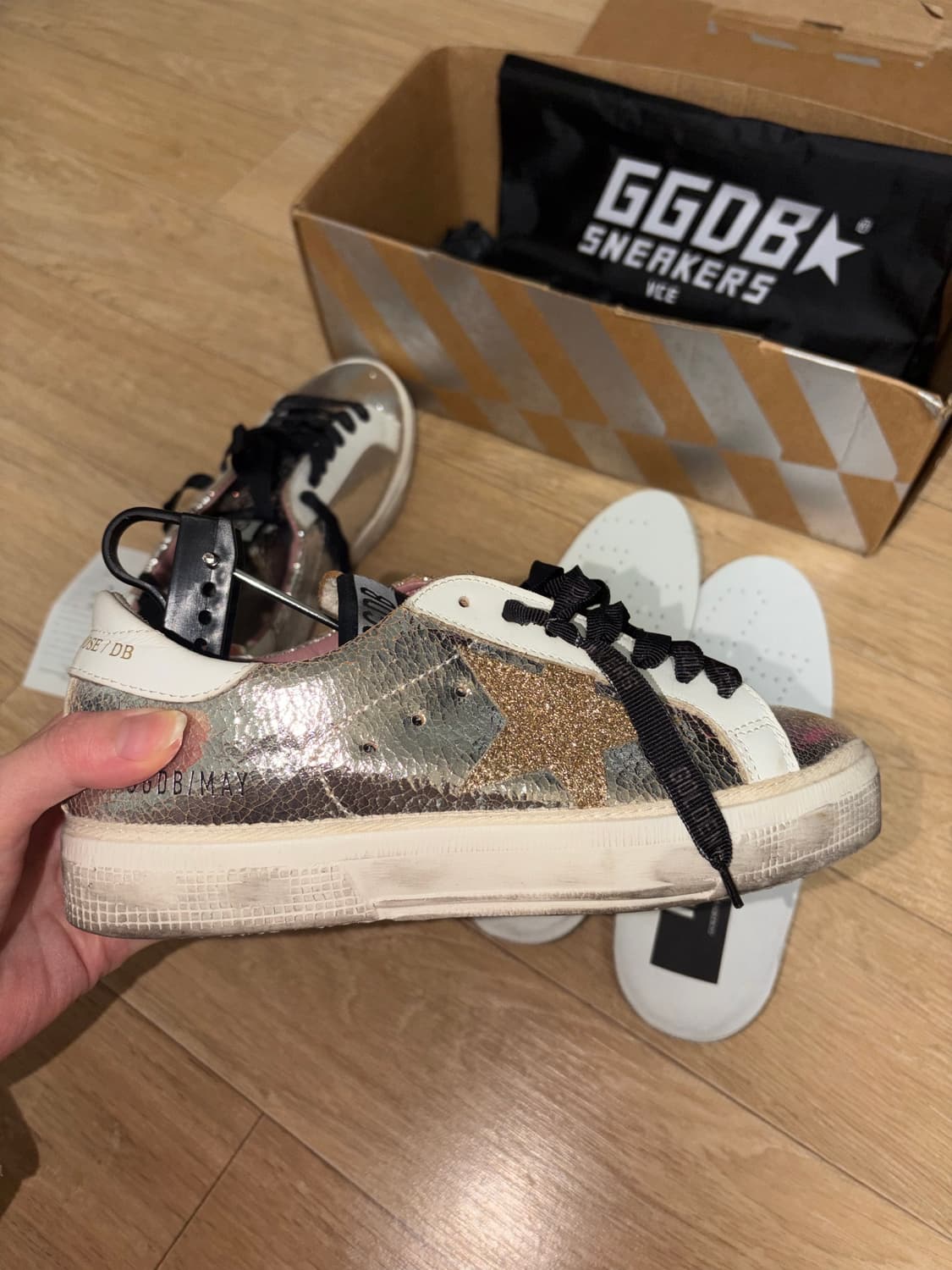 골든구스 한정판 메이 스니커즈 35 상품이미지3