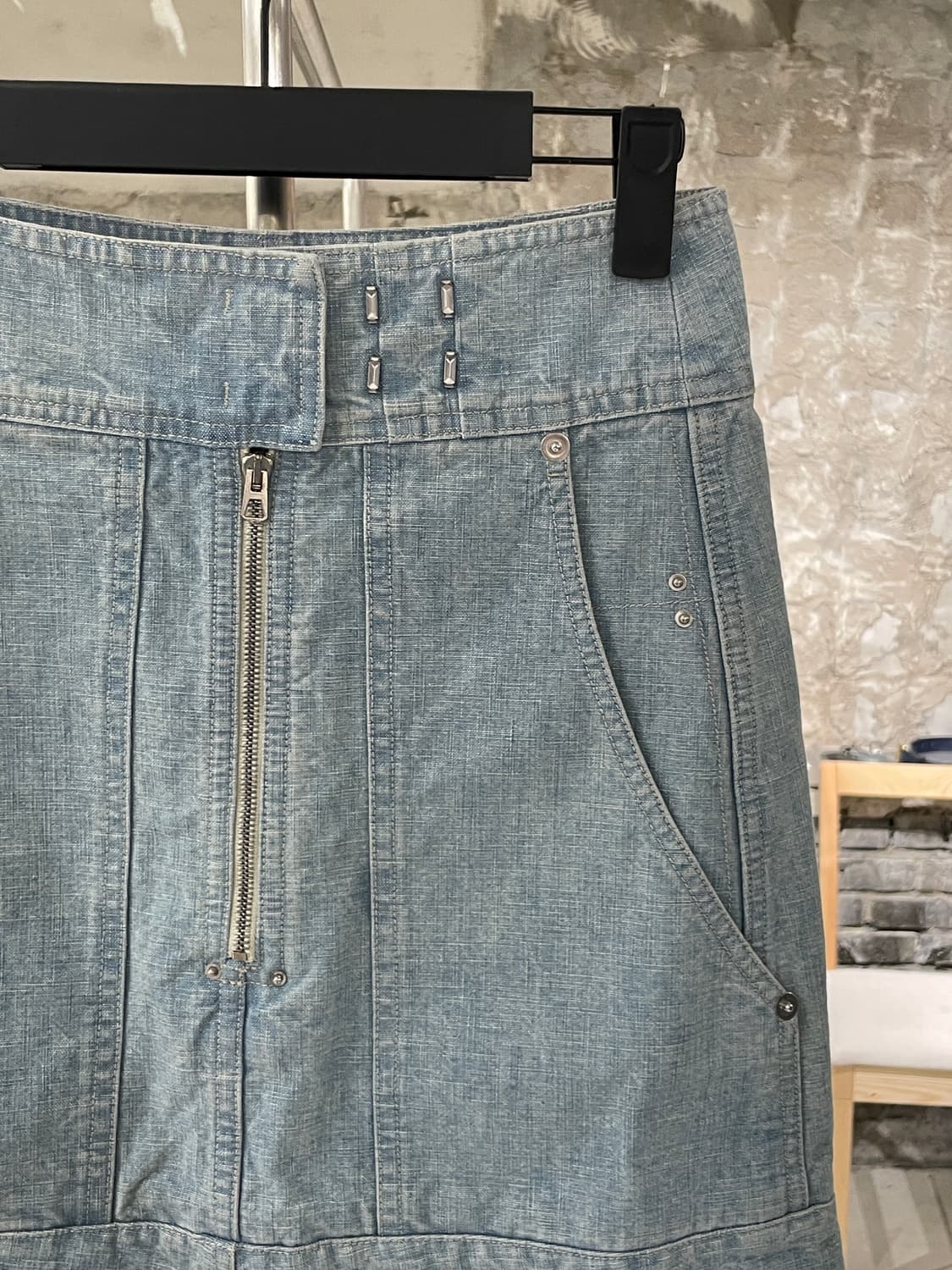 이자벨 마랑 연청 하프 집 버클 데님 미디스커트 상품이미지3