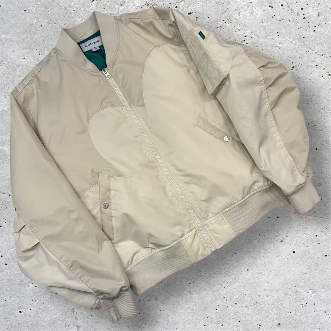 [M] 올리브영 베이지 마원 봄버 자켓 D199 상품이미지1