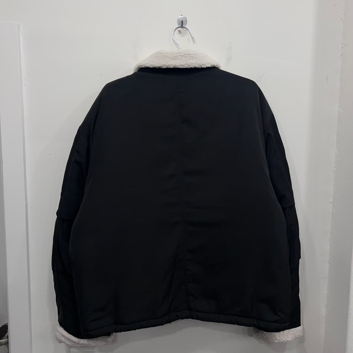 코드그라피 양털카라 절개 푸퍼 자켓 상품이미지5