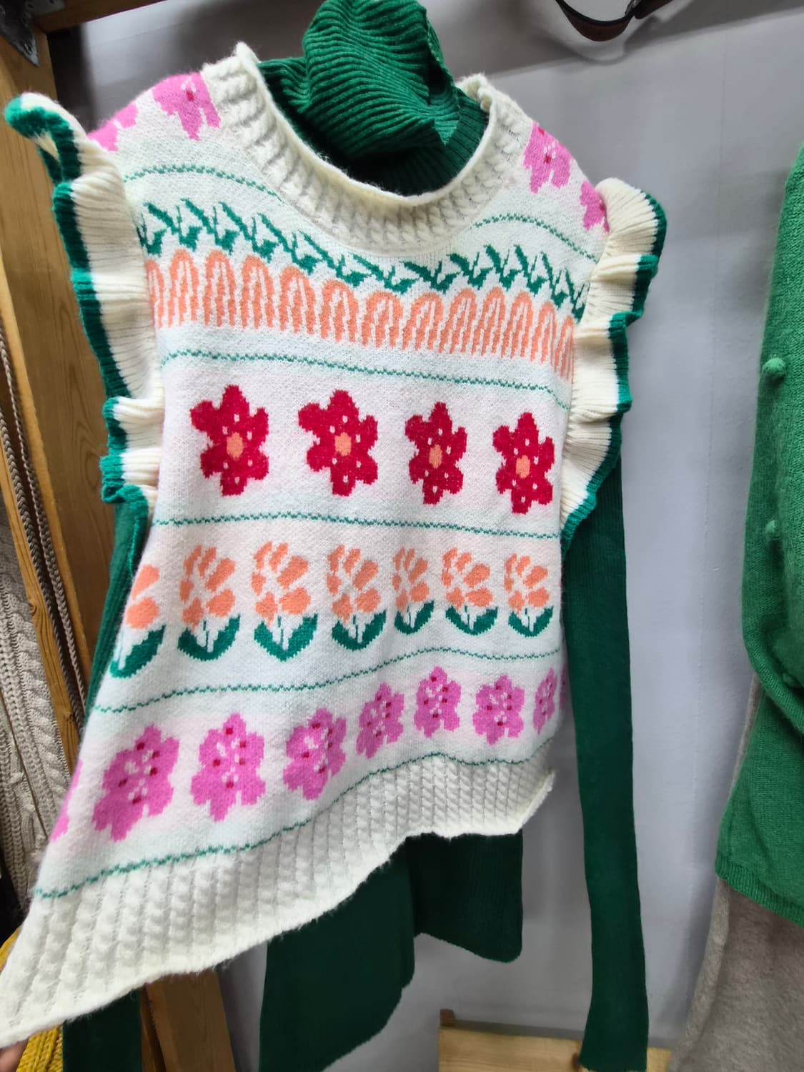 프릴 니트베스트 상품이미지2