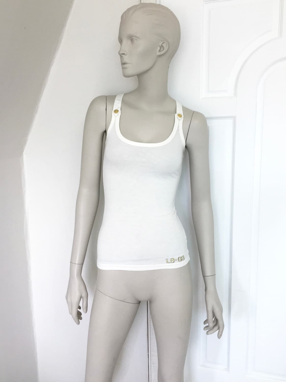 LB-03 Button Detail White Tank Top 상품이미지3