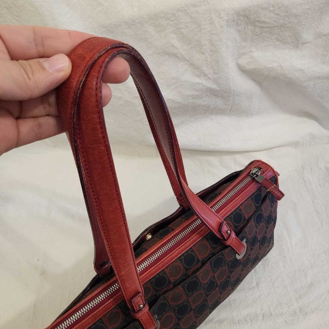 페라가모 간치니 숄더백 브라운 레드 상품이미지3