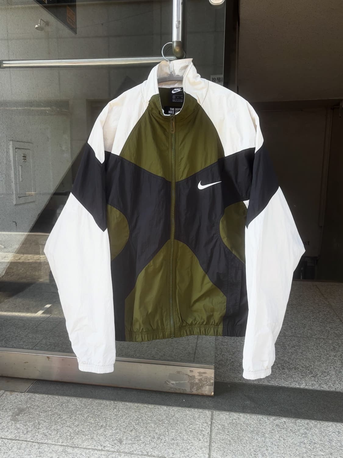 나이키 리이슈 우븐 재킷 리전 그린 상품이미지1