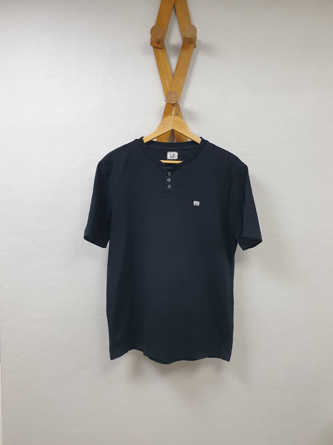 [xl/105/정품] cp컴퍼니 헤리넥 반팔 블랙 상품이미지1