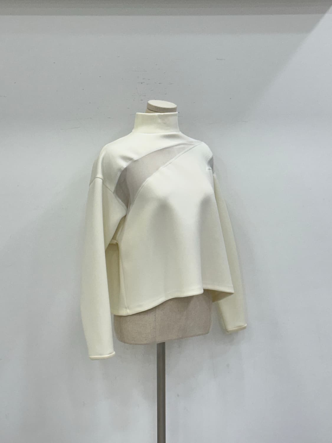 자라 화이트 목폴라 상품이미지2