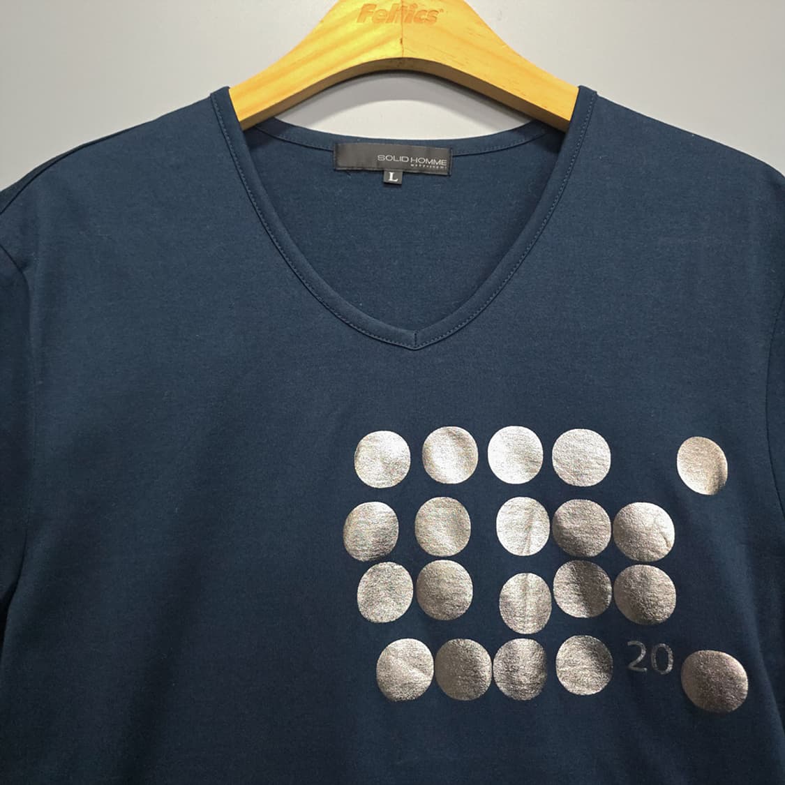 솔리드옴므 도트 그래픽 브이넥 반팔티 L 상품이미지2