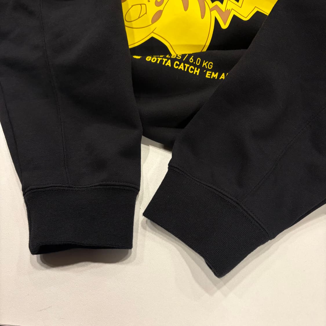 [XL] 푸마 포켓몬 피카츄 후드티 블랙 B983 상품이미지6