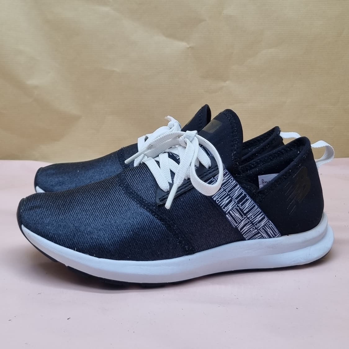 뉴발란스 퓨얼코어 운동화 230 상품이미지1