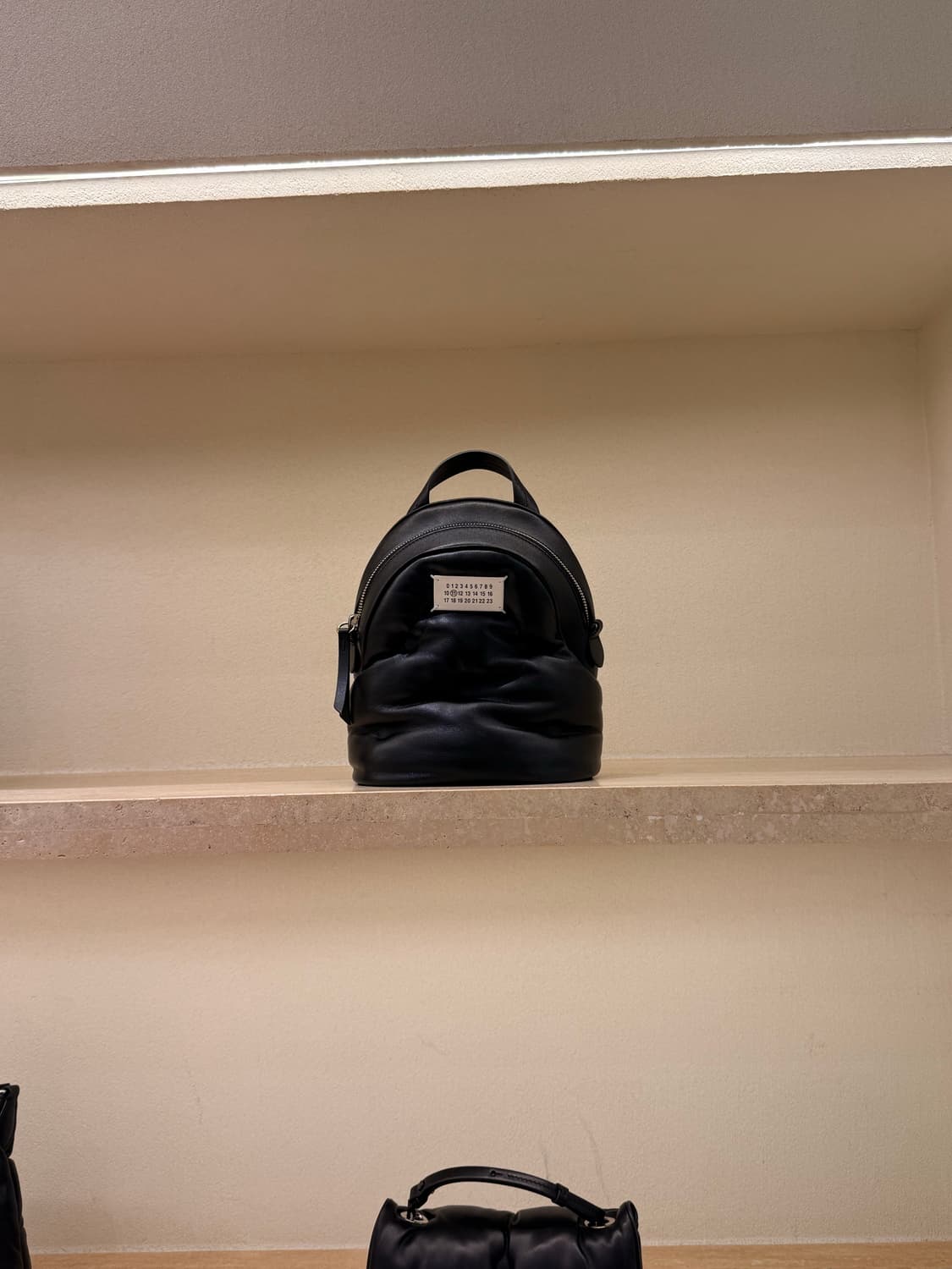 메종 마르지엘라 정품 글램 슬램 백팩 상품이미지1