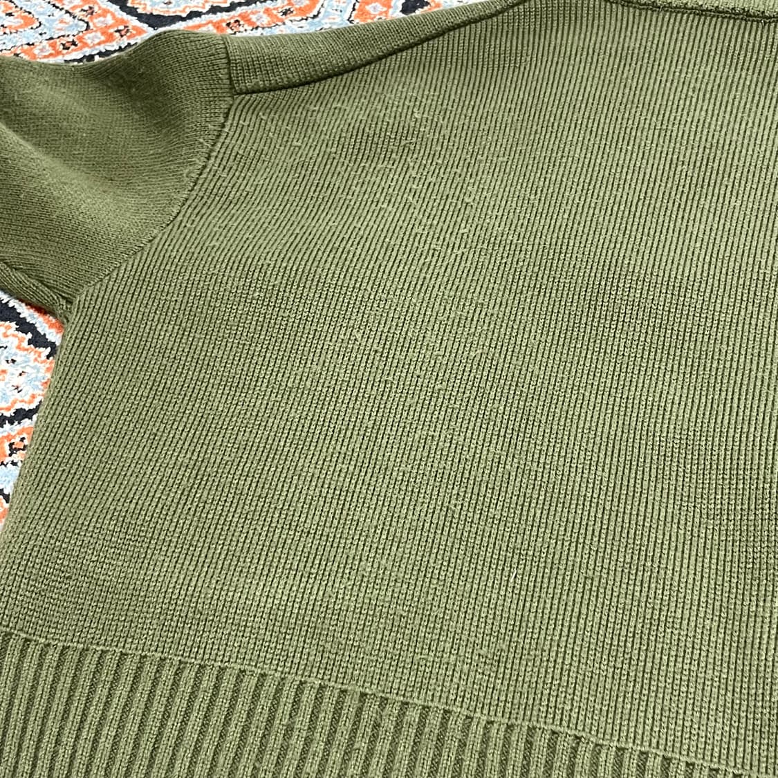 자라 카키 하이넥 반집업 포켓디테일 크롭 니트 여성M 상품이미지6