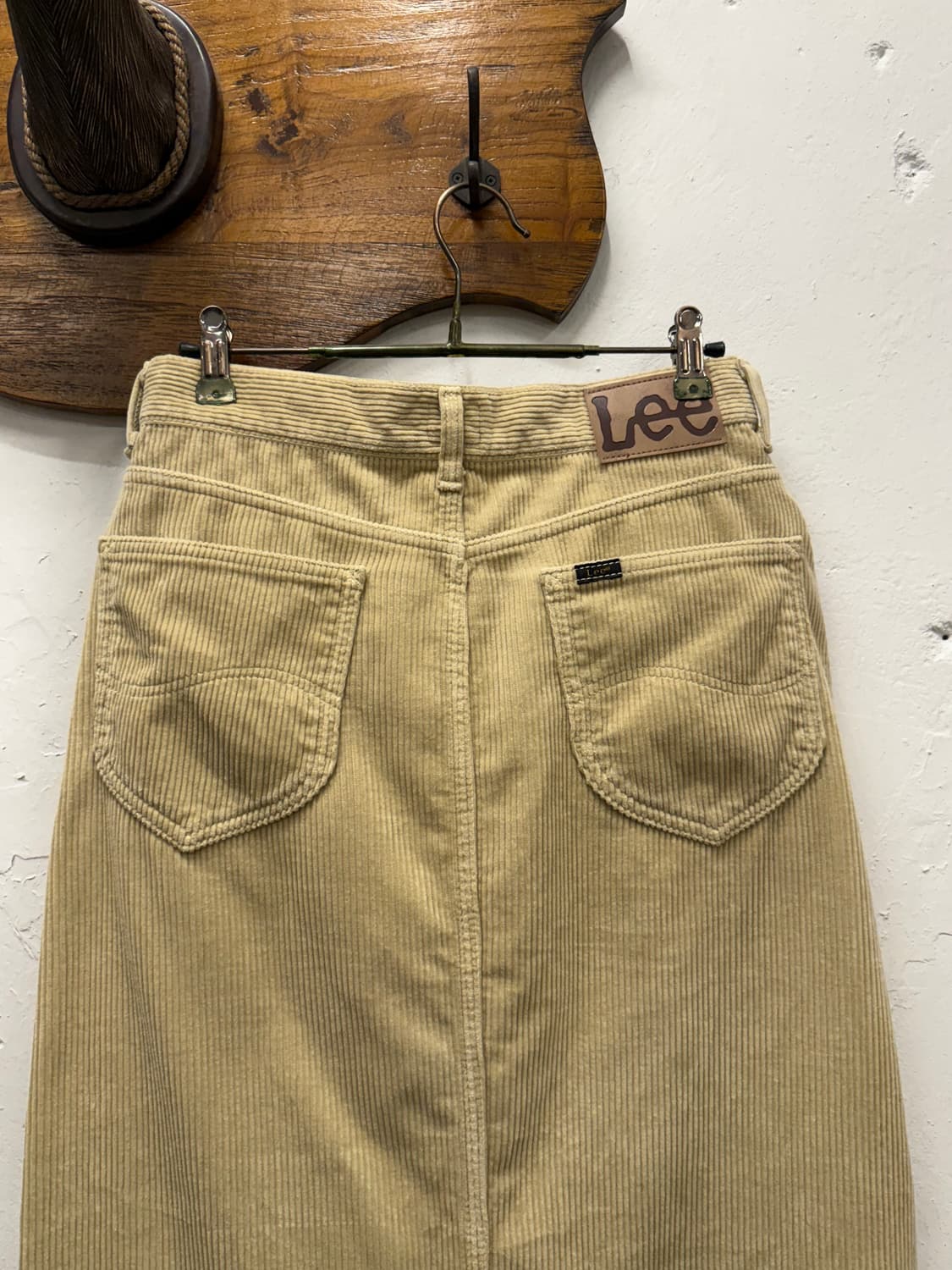 27) JAPAN Lee Corduroy Midi Skirt 상품이미지1