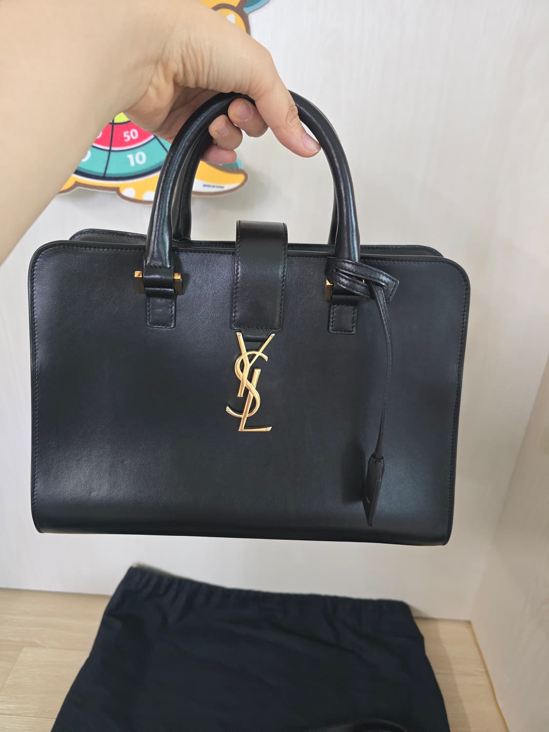 생로랑 카바스백 블랙 스몰사이즈  상품이미지2