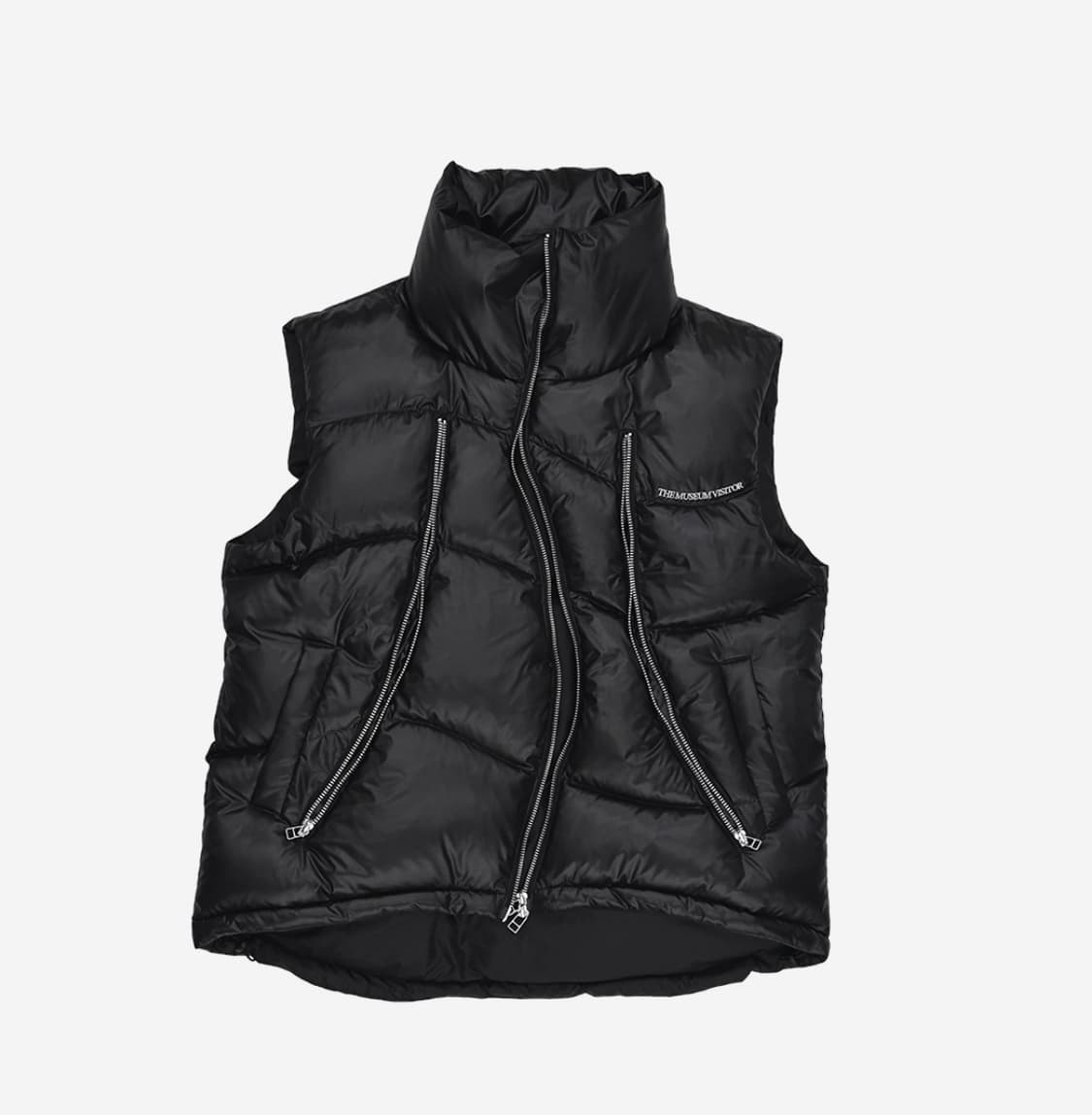 더뮤지엄비지터 크림 커브드 지퍼 푸퍼 다운 베스트 글로시 블랙 상품이미지1