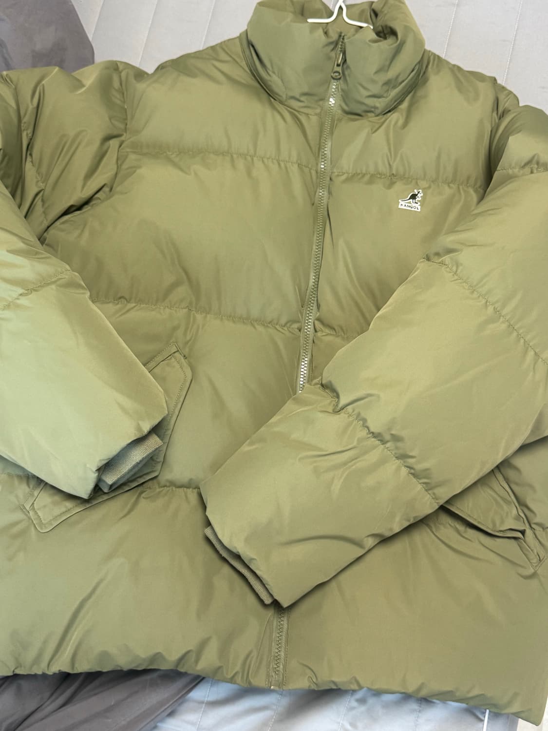 캉골 숏패딩 남여공용 카키 L 상품이미지2