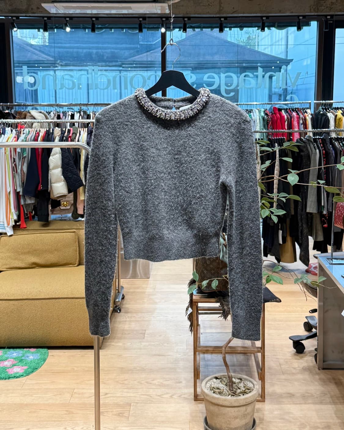 셀프 포트레이트 그레이 엠블리시드 니트 상품이미지1