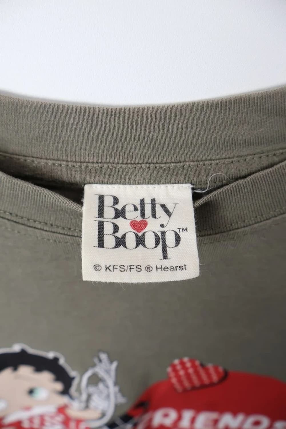 00's Betty Boop Heart Graphic Tee 상품이미지7