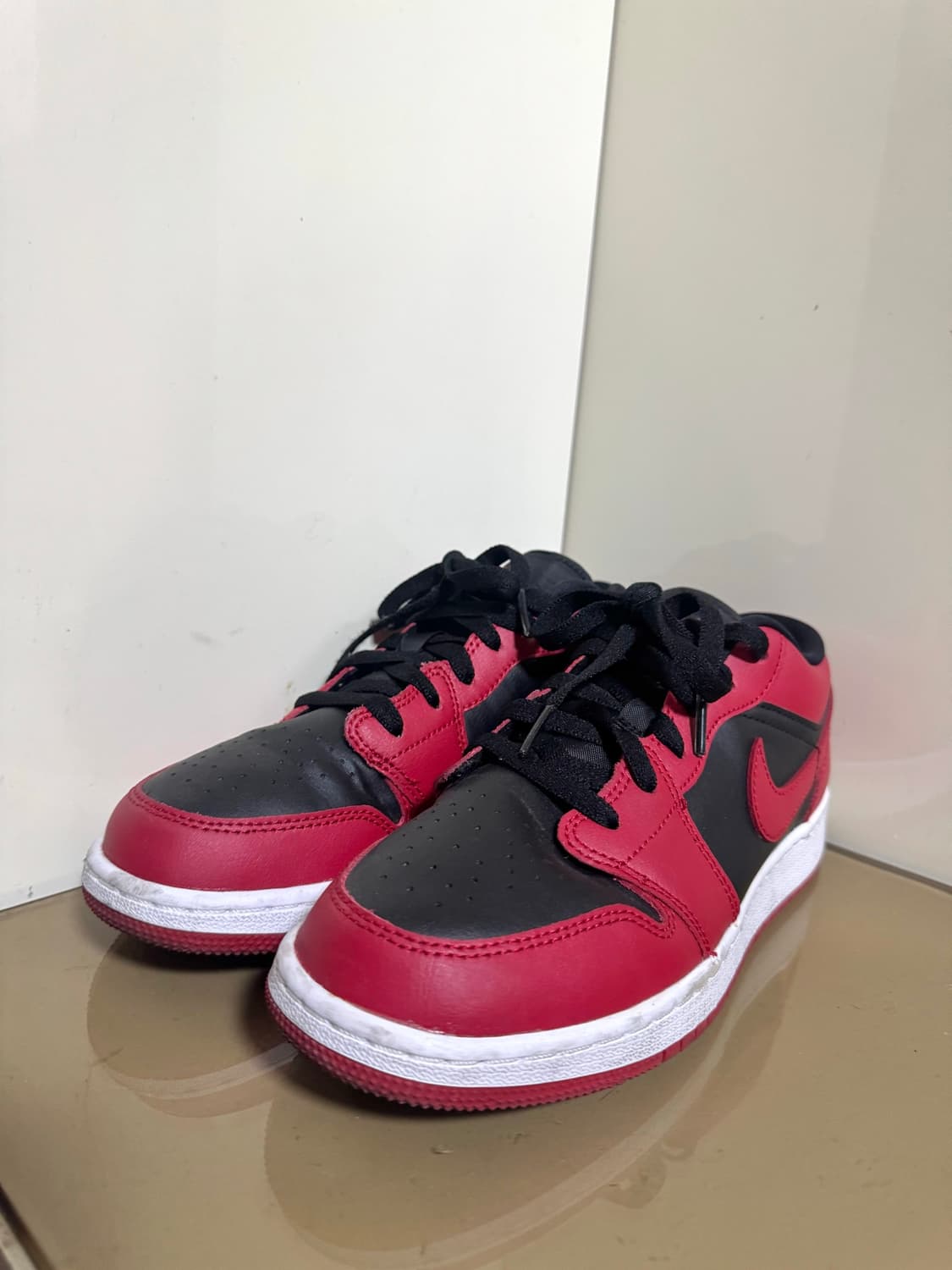 나이키 조던 1 로우 바시티 레드 NIKE JORDAN 1 LOW  상품이미지1