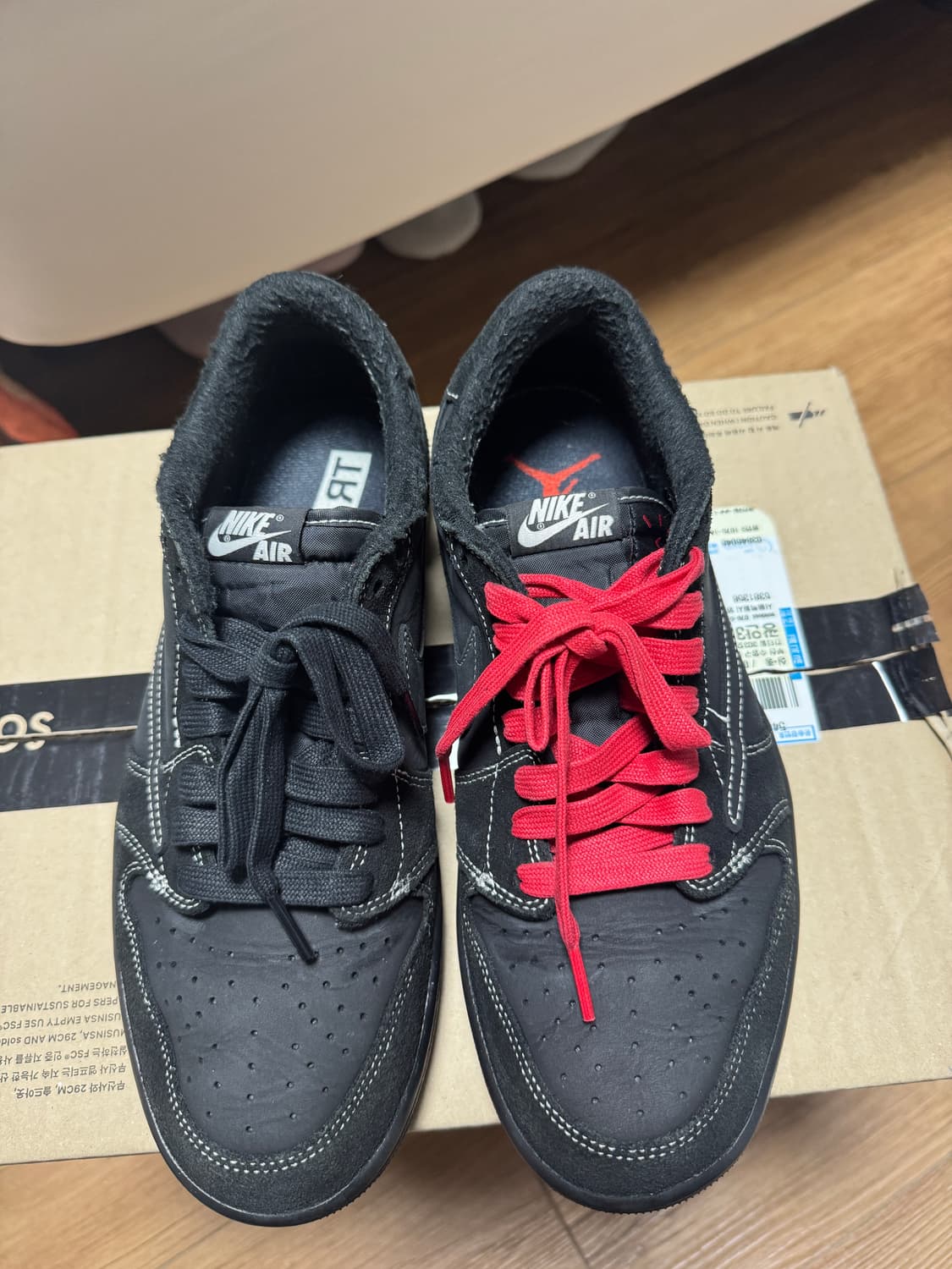 스캇 조던1 블랙팬텀 상품이미지1