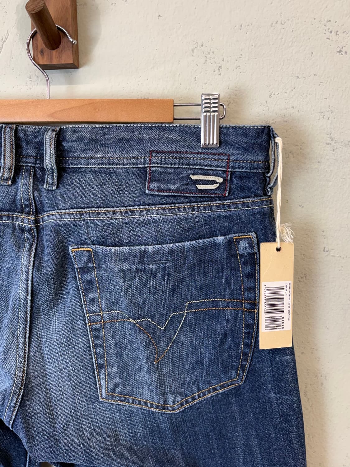 새상품 디젤 ZATHAN 부츠컷 데님팬츠 상품이미지7