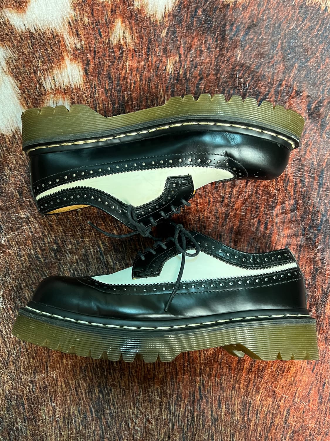 닥터마틴 10458 브로그 윙팁 플랫폼 슈즈(38) 240 상품이미지1