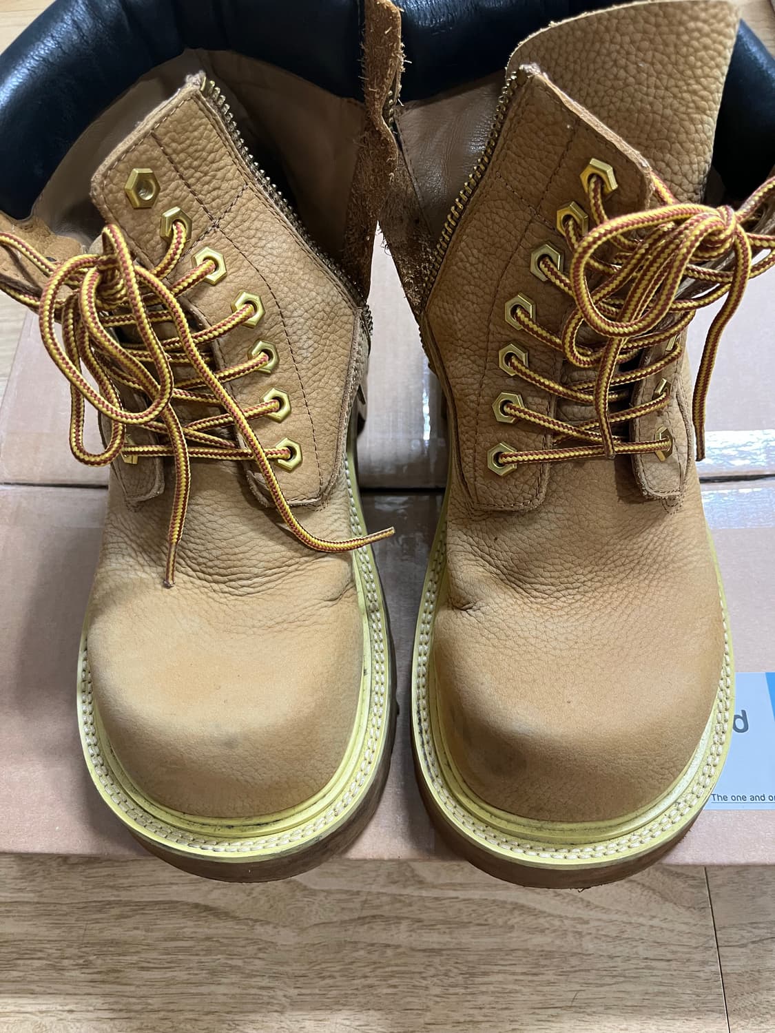 쏘유레슈어 볼드 벨루가 카멜 상품이미지2