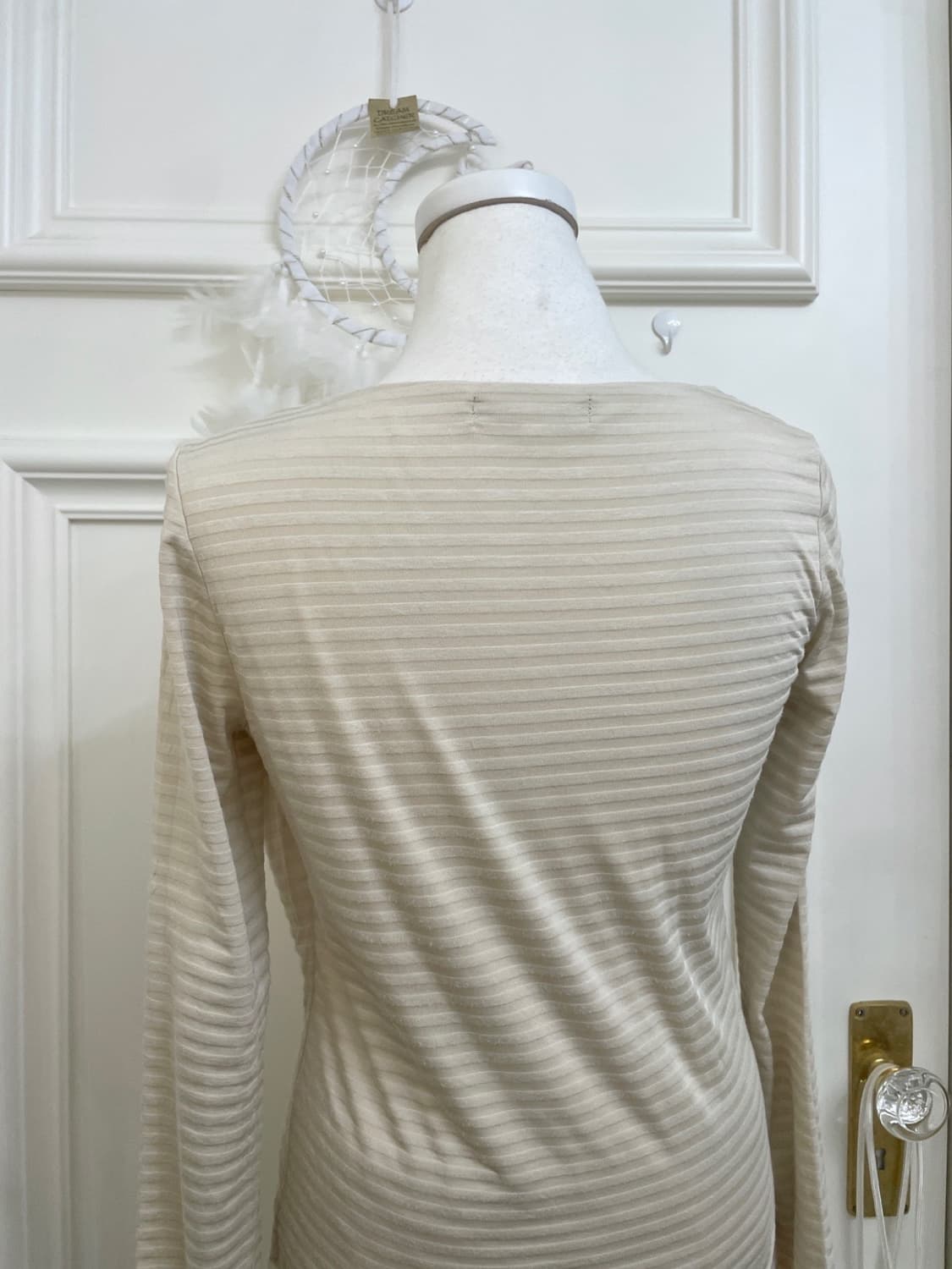 beige stripe draping long sleeve top 상품이미지4