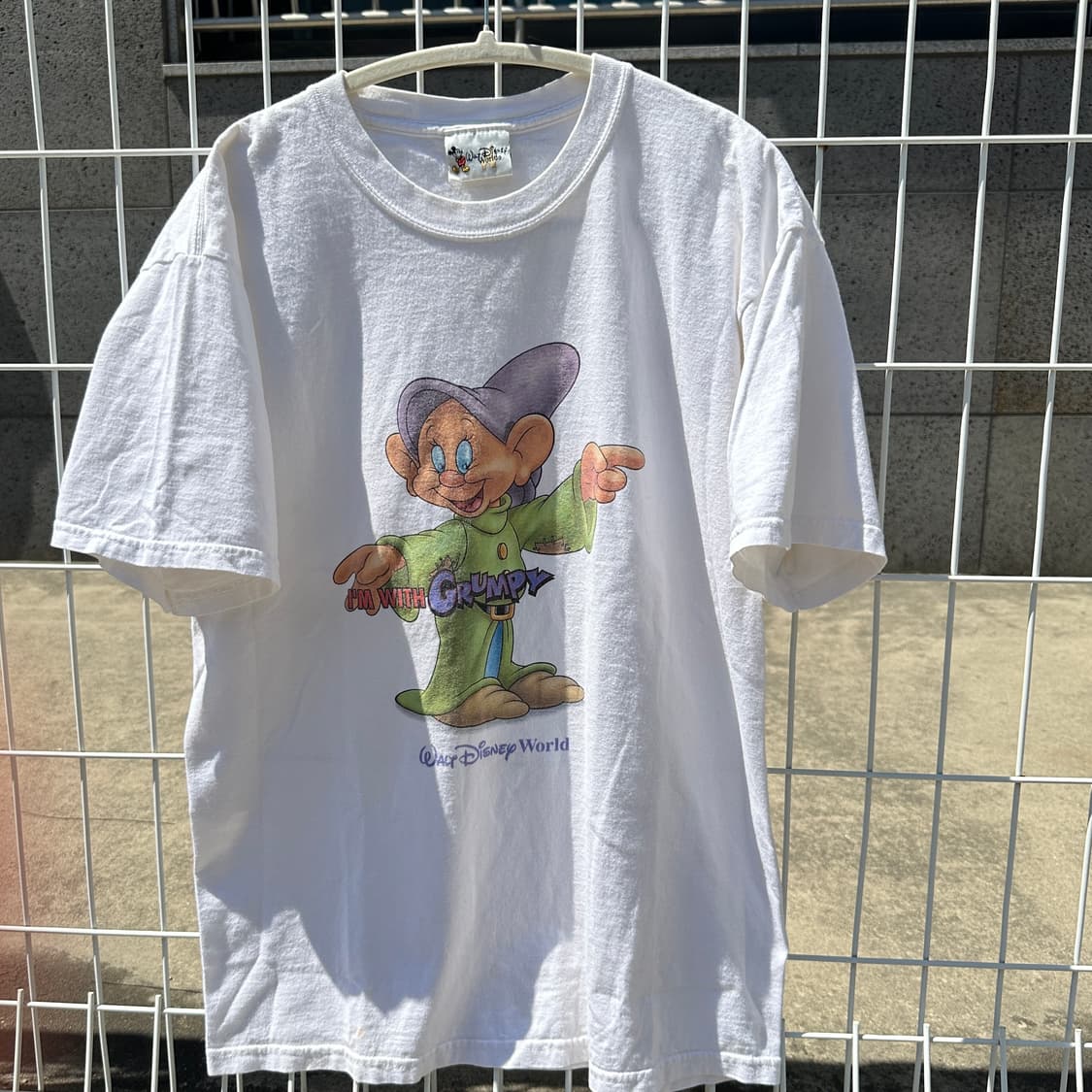 90's disney grumpy t shirt 상품이미지1