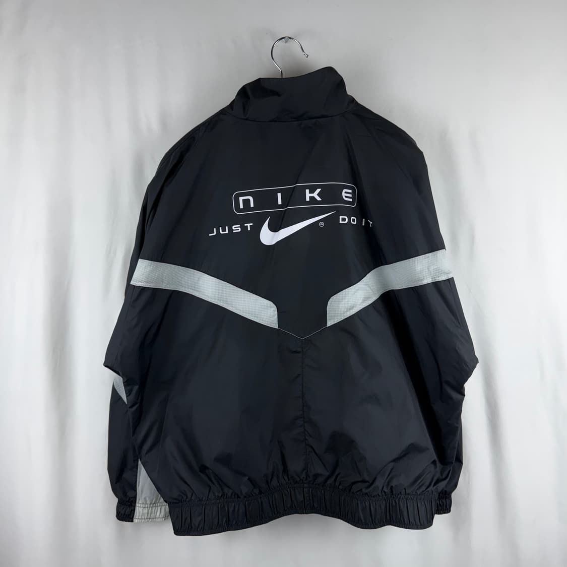 M) 나이키 우먼스 우븐 바람막이 자켓 블랙/화이트 상품이미지6