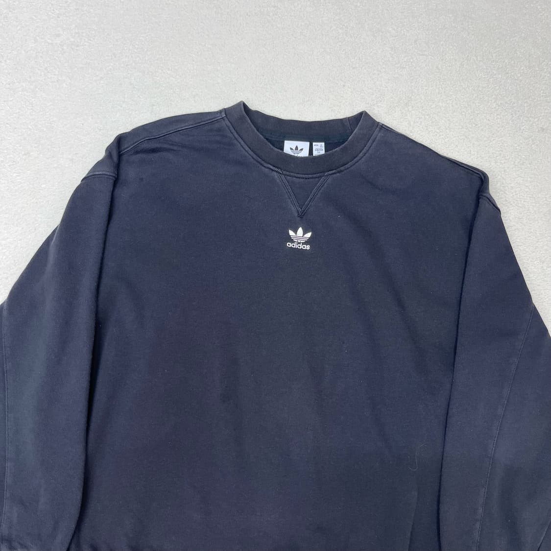 Adidas black center logo mtm 상품이미지5