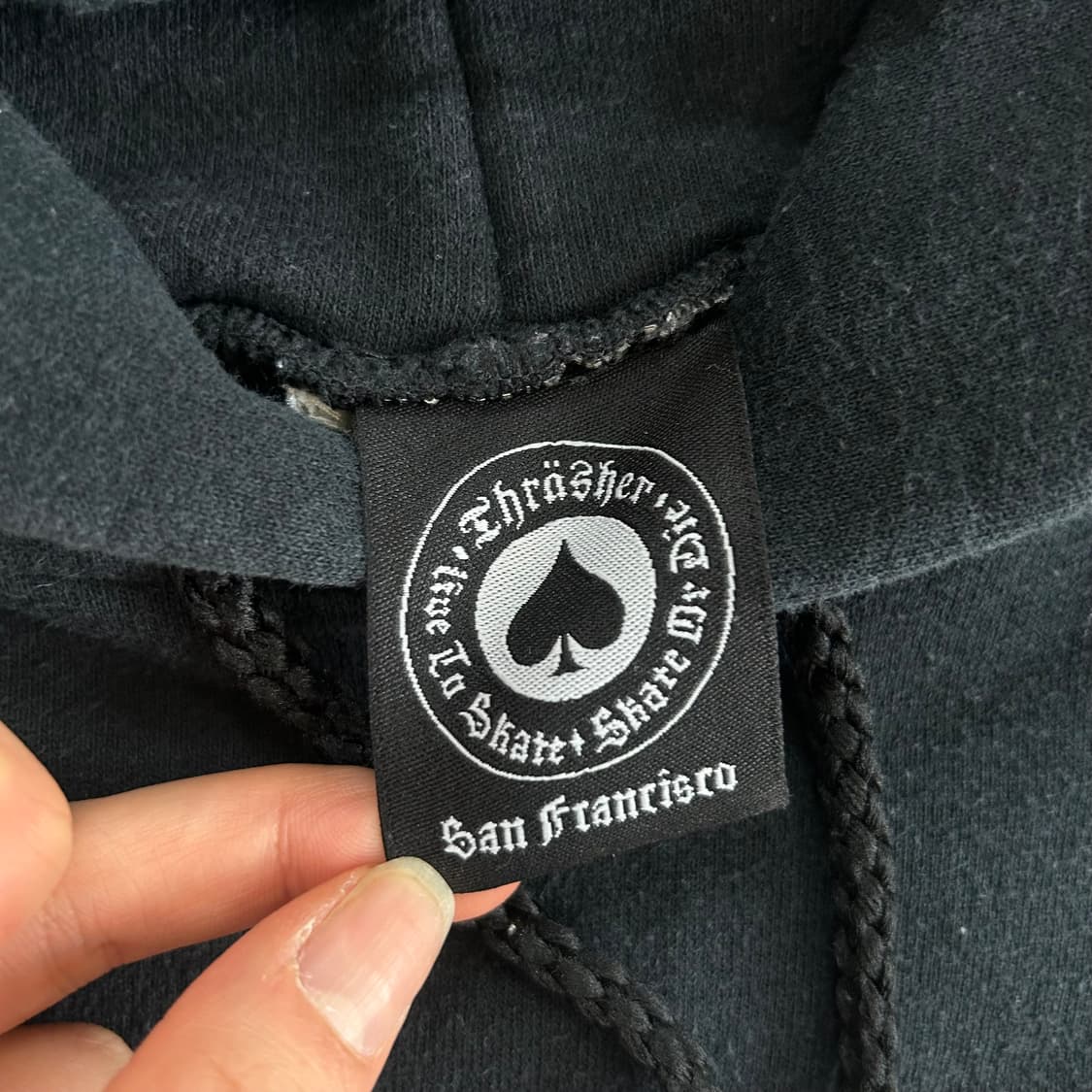 Thrasher 트레셔 화이트 로고 다크 네이비 후드티 상품이미지5