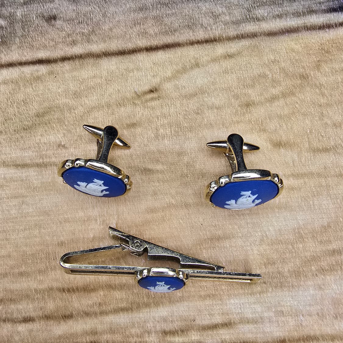 1980's WEDGWOOD by Stratton England

Vin 상품이미지2