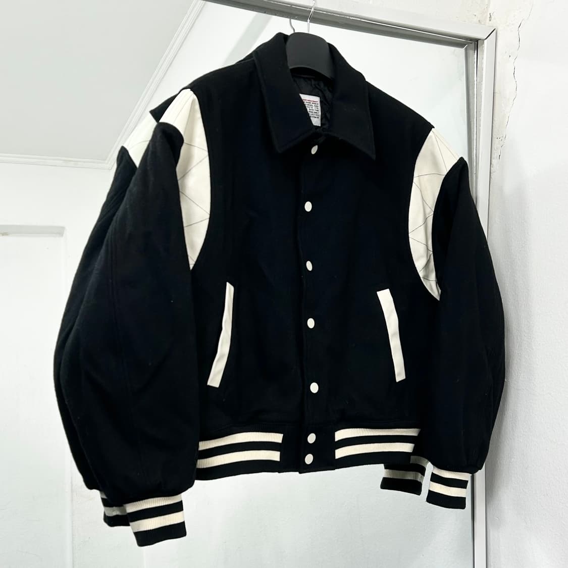 벌스데이수트 테디 바시티 자켓 상품이미지1