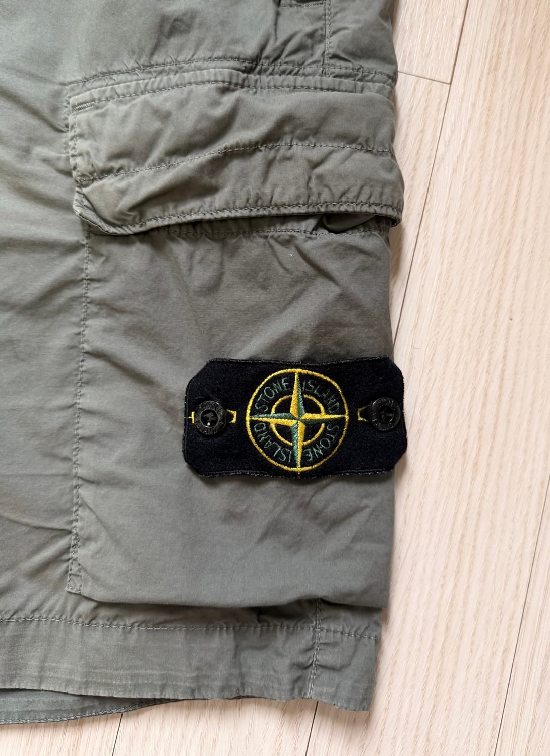 (34)스톤아일랜드 와이드 카고반바지 상품이미지3