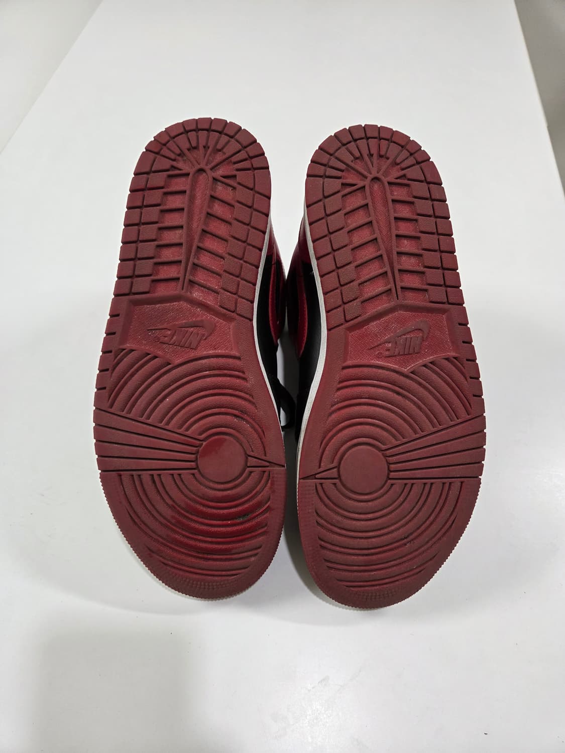 나이키 에어 조던 1 미드 브레드 275 상품이미지6