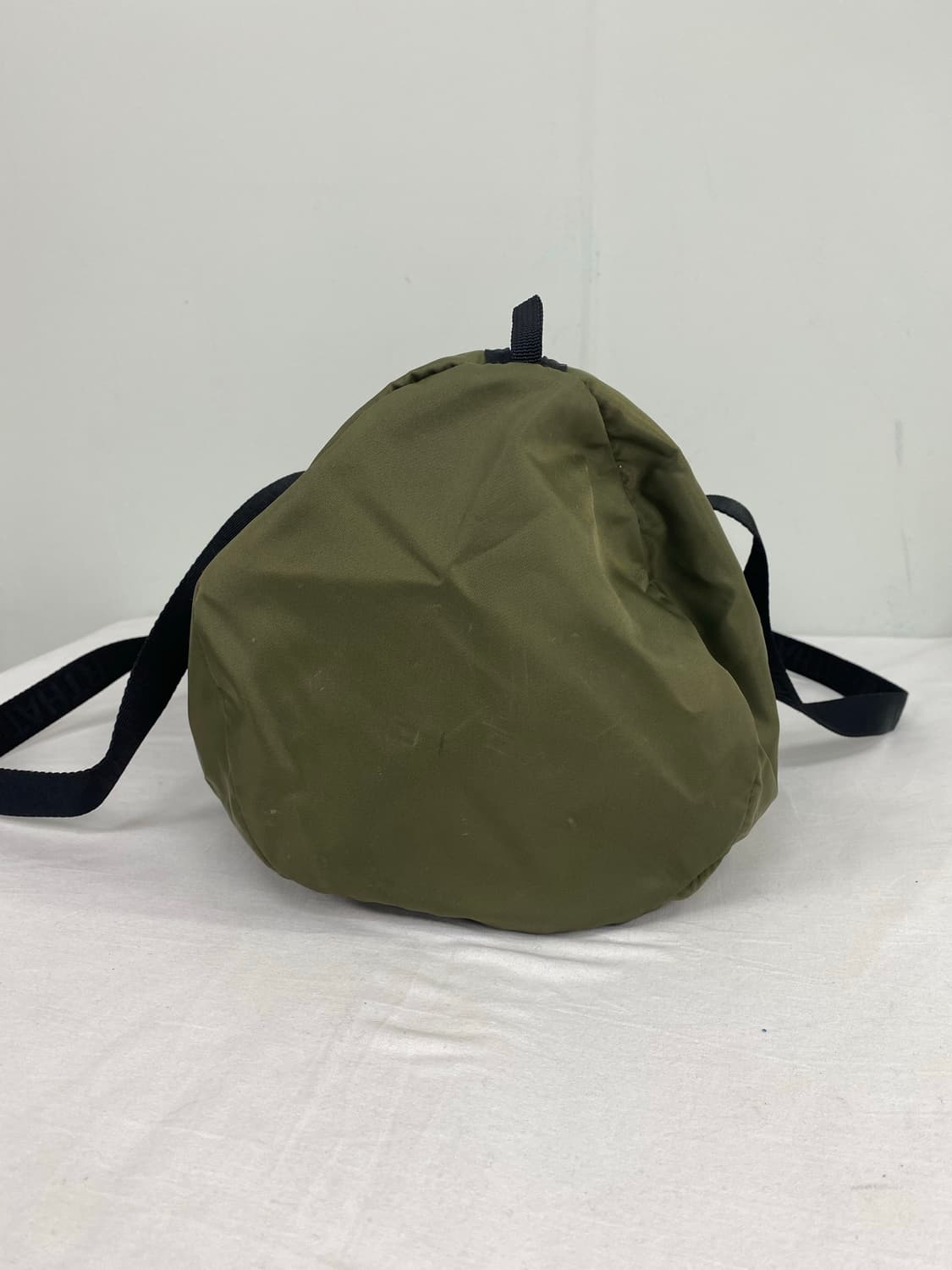 디스이즈네버댓 더플백 올리브 (하자o) <67> 상품이미지4