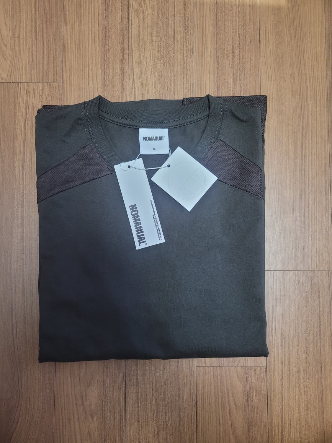 W.B T-SHIRT - CHARCOAL 상품이미지3
