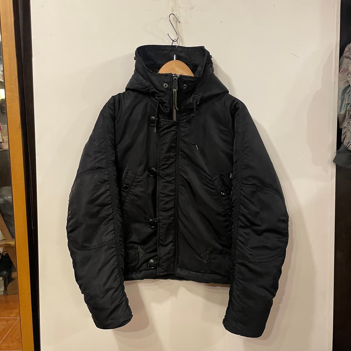 알파인더스트리 리메이크 크롭봄버 L 상품이미지1