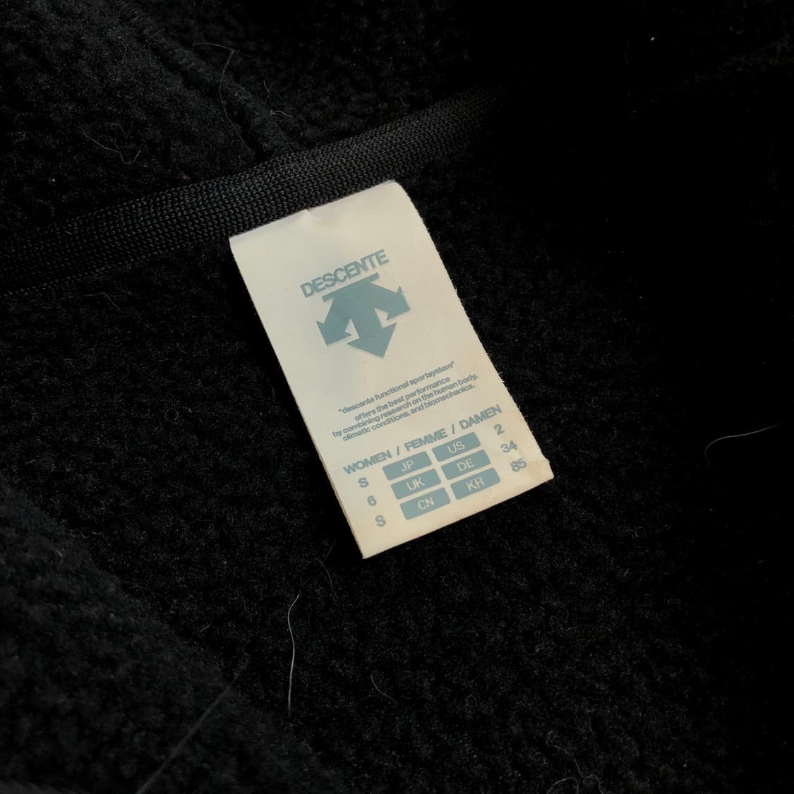 데상트 레플리카 플리스 자켓 우먼s 상품이미지2