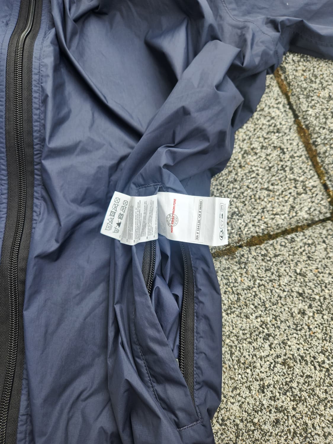 꼼데가르송 X KWAY 바람막이 네이비 2XL 상품이미지5