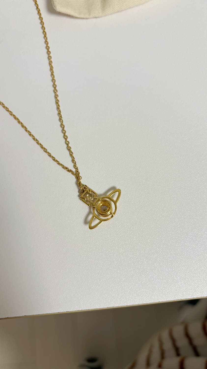 비비안웨스트우드 노라 목걸이 골드 상품이미지5