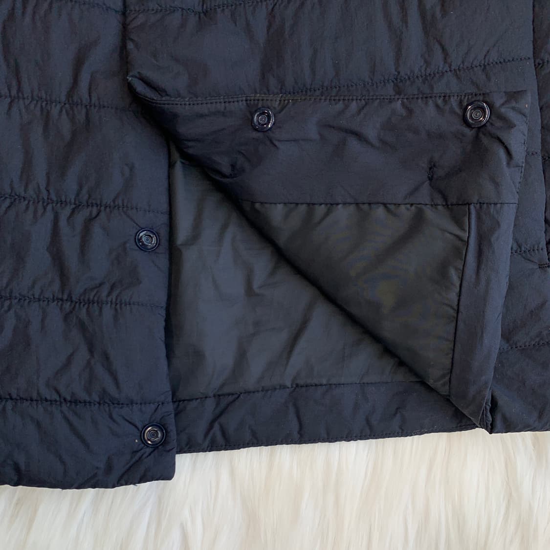 유니클로 웜 패디드 경량 브이넥 베스트 1831 상품이미지4